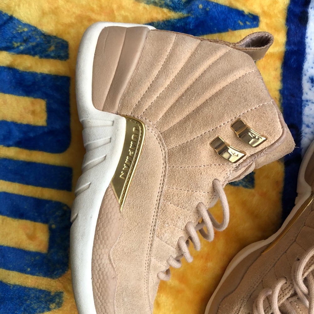RARE Jordan 12 beige and gold - Picture 2 of 7